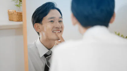 前歯の差し歯は何年ぐらいもつ？